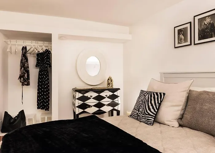 Lovely Colosseum Loft Apartment
