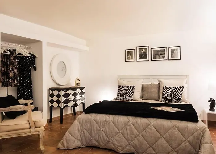 Lovely Colosseum Loft Apartment