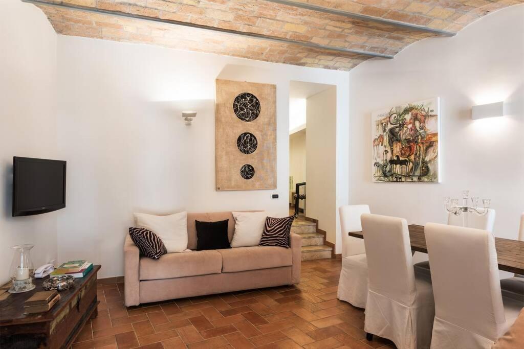 Lovely Colosseum Loft *